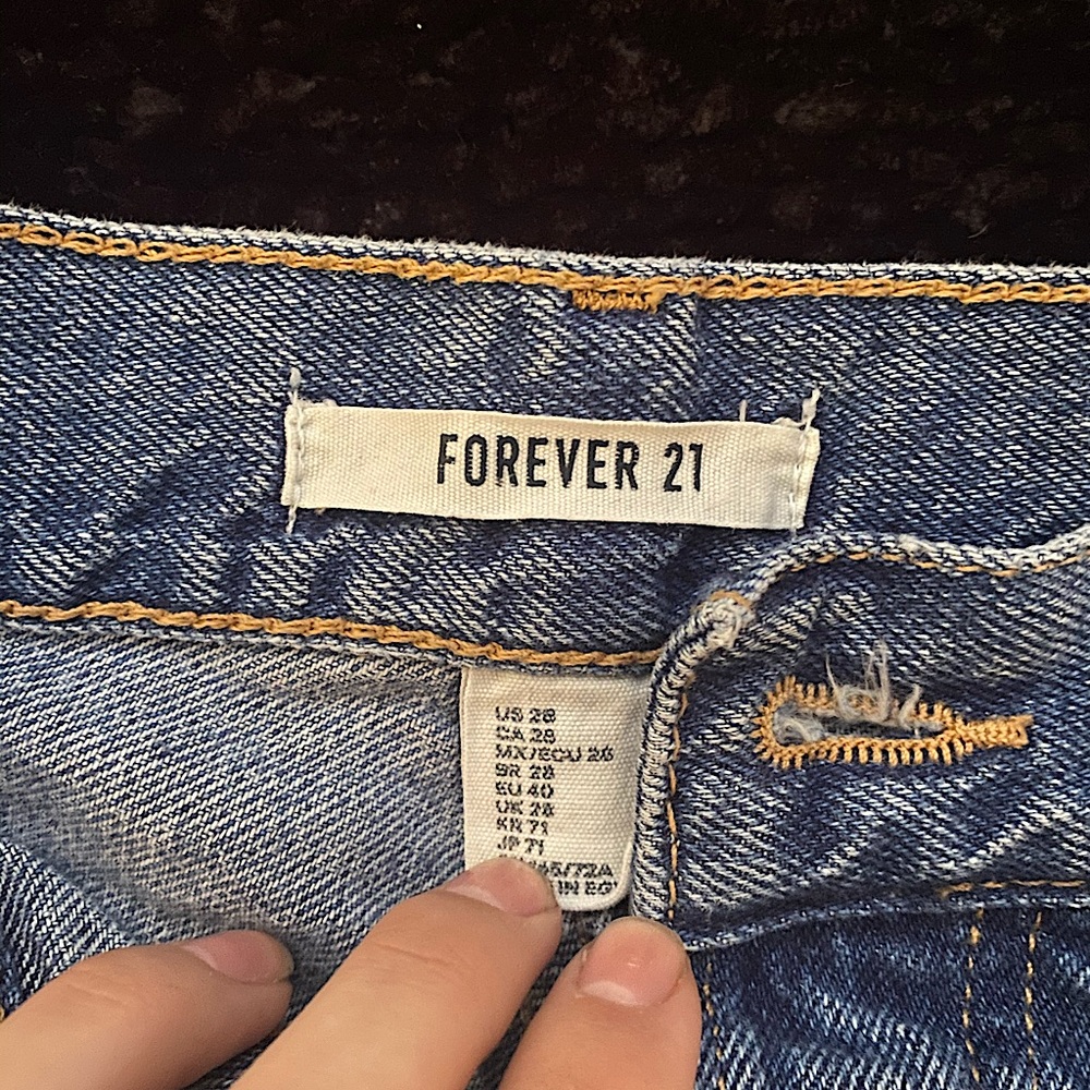 Jeans - Picture 3 of 4